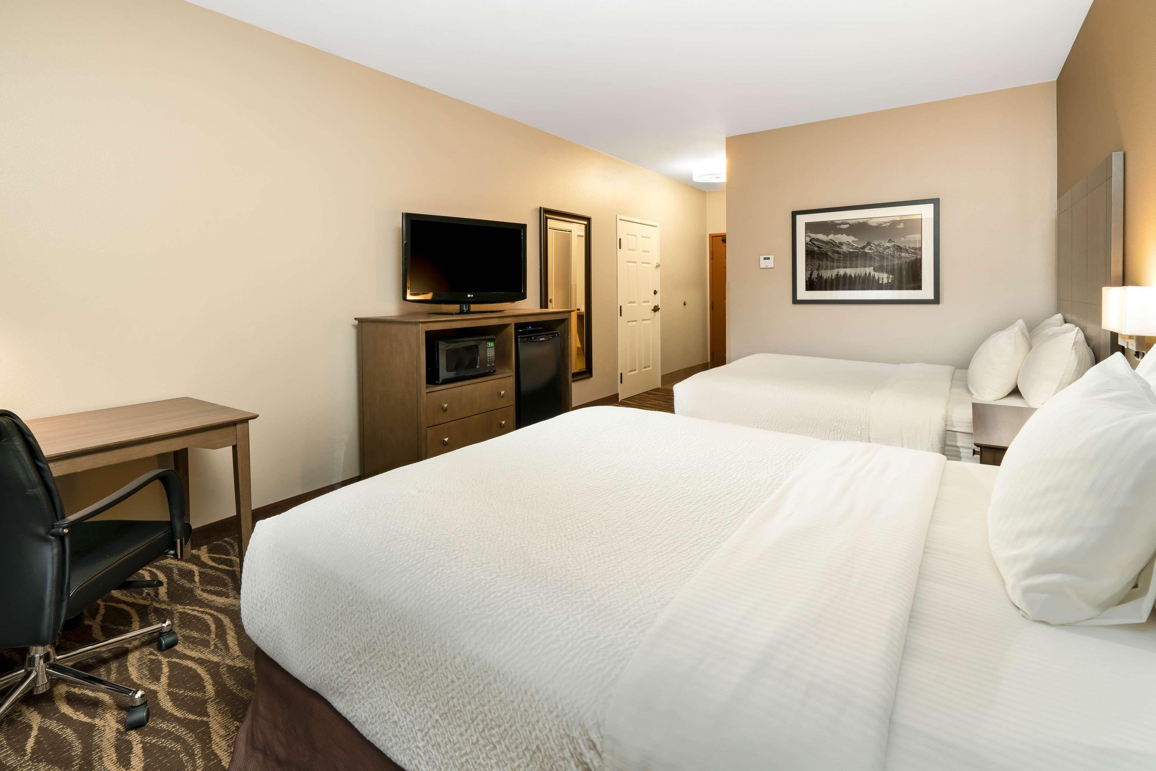 Best Western Plus Kalispell/Glacier Park West Hotel & Suites Exterior photo