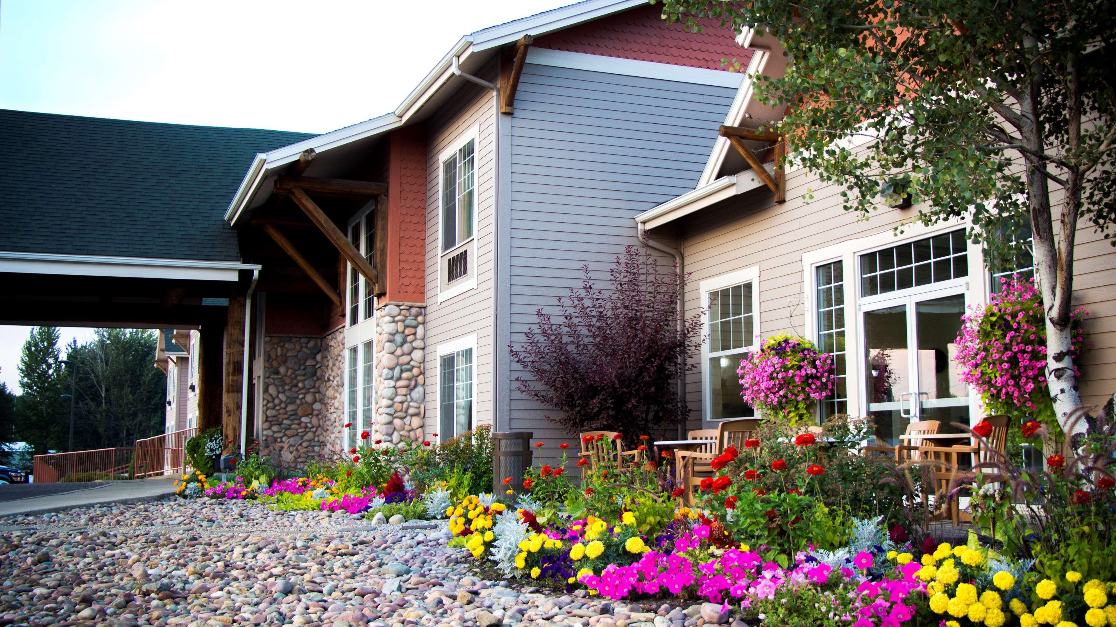 Best Western Plus Kalispell/Glacier Park West Hotel & Suites Exterior photo