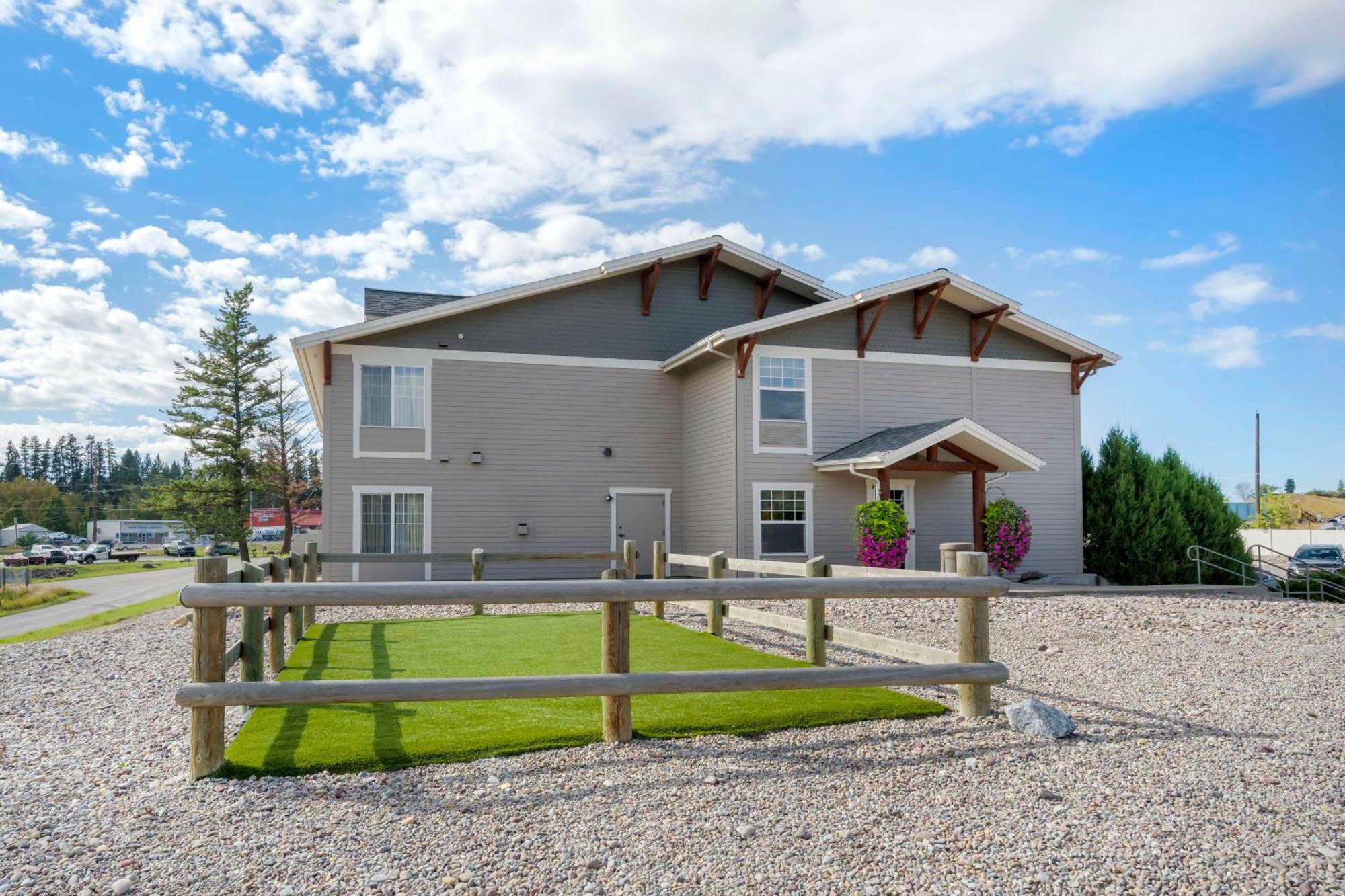 Best Western Plus Kalispell/Glacier Park West Hotel & Suites Exterior photo